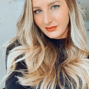 Meet your Posher, Stephanie